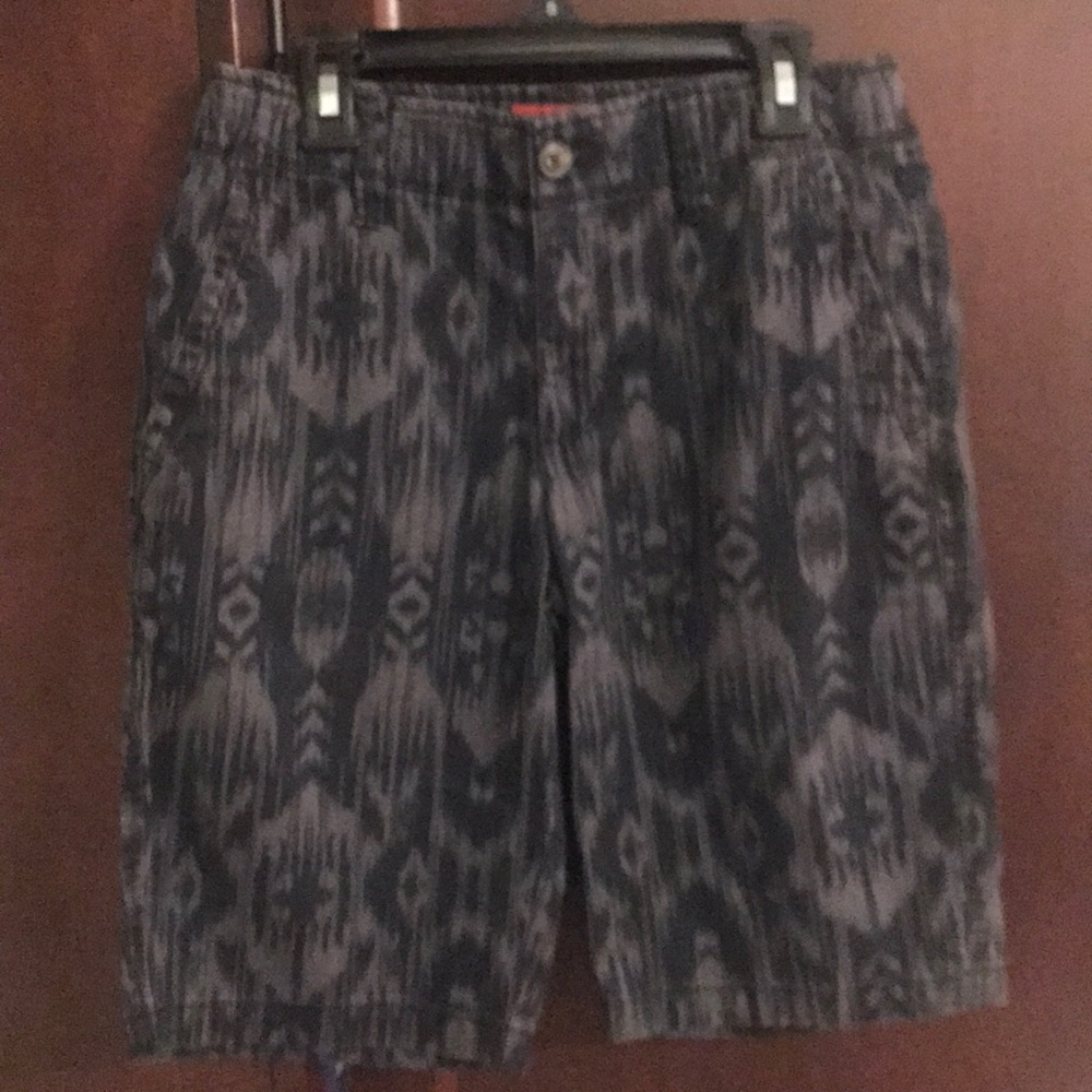 Arizona Jean Company Boys Navy and Gray Patterned Shorts